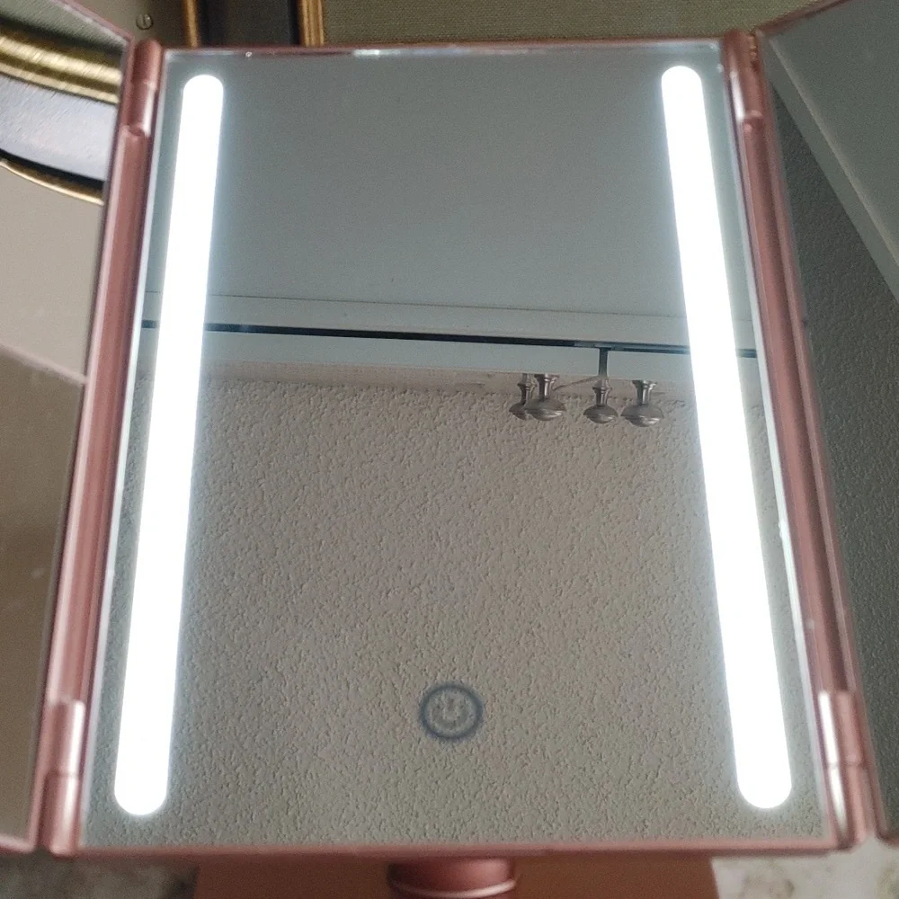 ArQray Tri-Fold Lighted Vanity Mirror